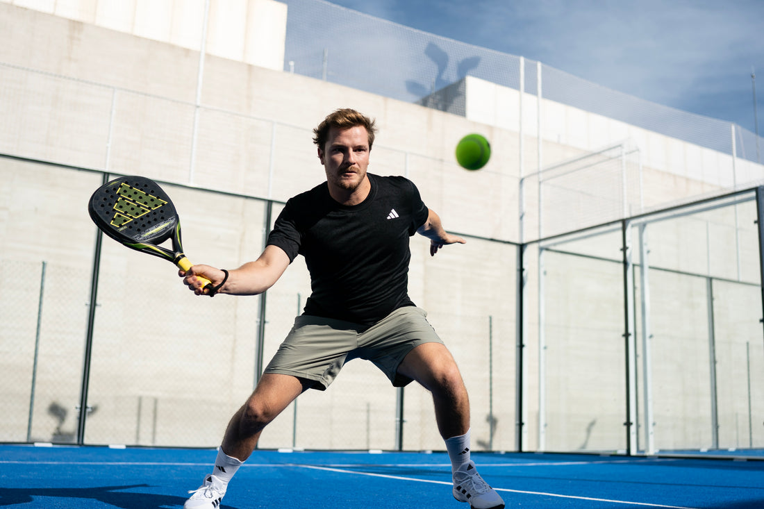 Choosing Between Fiberglass & Carbon Fiber Padel Rackets: Which is Right for You?